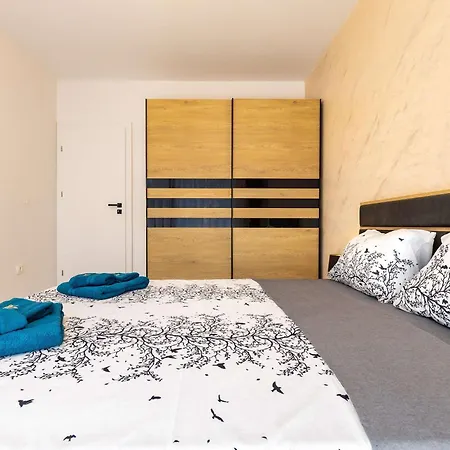 Bright & Quiet 1br In Plovdiv's South District By Flat Manаger Φιλιππούπολη